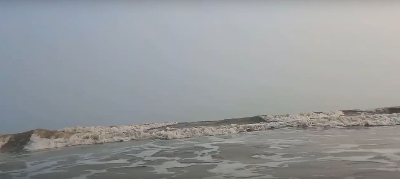 উত্তাল সমুদ্রের ঢেউ | The gentle waves of the sea